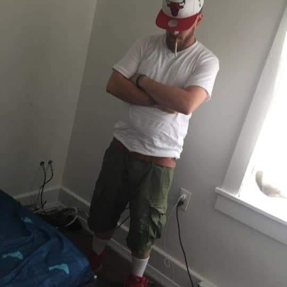 Meet your Posher, Justo - Picture 1 of 1